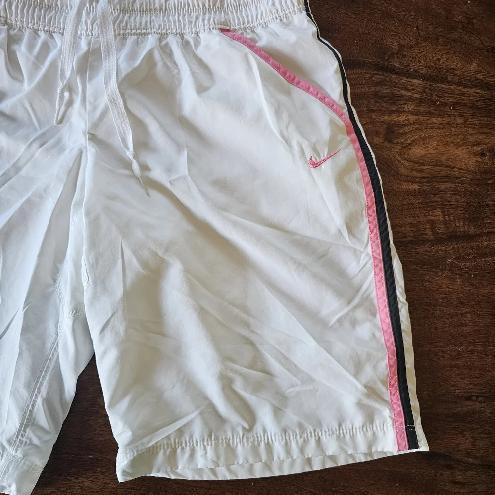 Womens Nike Shorts Long White Pink Black Stripes Drawstring Inner Lining Size L